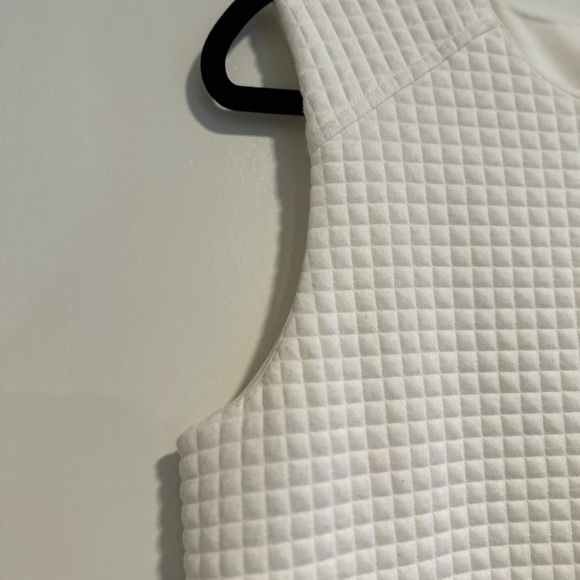 Willi Smith. Large. White Quilted.  Small Square check pattern. Sleeveless Dress - Picture 10 of 16